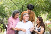 Kriteria Memilih Asuransi Untuk Lansia